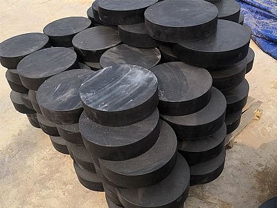 洪江市板式橡胶支座由若干层橡胶片与薄钢板经加压硫化